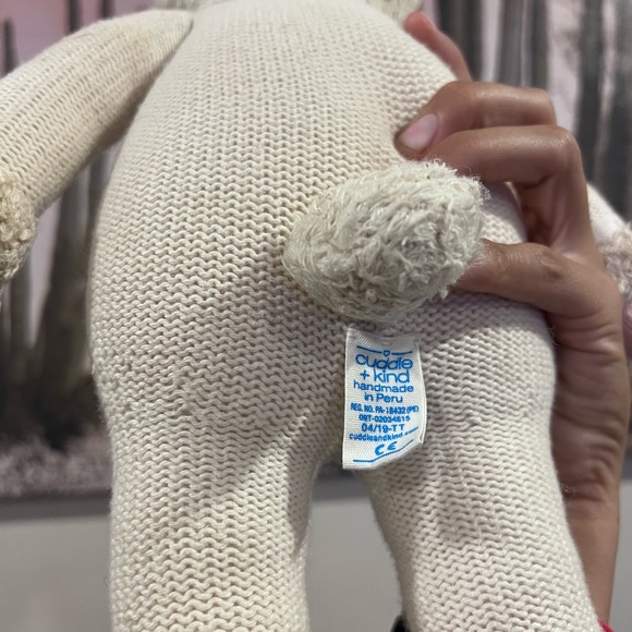 20 inch Cuddle and Kind Lola the Llama - Picture 2 of 6